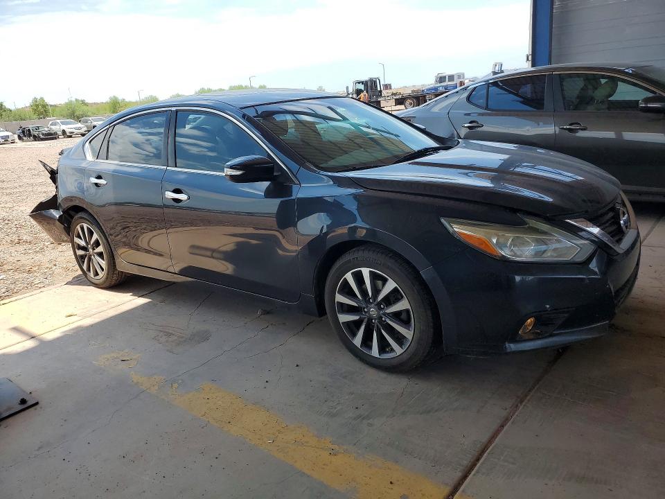 2017 Nissan Altima მანქანა იყიდება აუქციონზე, vin: 1N4AL3APXHC209142, აუქციონის ნომერი: 60715756