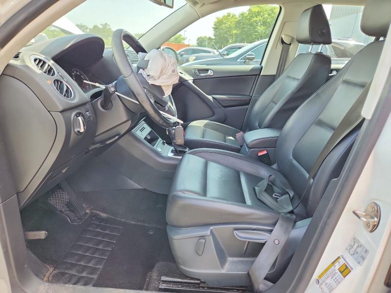 2017 Volkswagen Tiguan მანქანა იყიდება აუქციონზე, vin: WVGAV7AX4HW513010, აუქციონის ნომერი: 60559346
