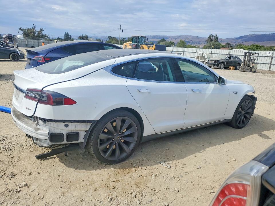 Продажа на аукционе авто 2013 Tesla Model S, vin: 5YJSA1DP2DFP20586, номер лота: 59993876