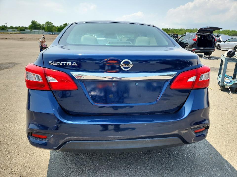 Продажа на аукционе авто 2017 Nissan Sentra, vin: 3N1AB7AP7HY352175, номер лота: 61552516