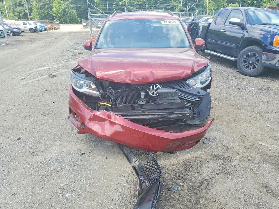 59660286 :رقم المزاد ، WVGBV7AX0GW085603 vin ، 2016 Volkswagen Tiguan مزاد بيع