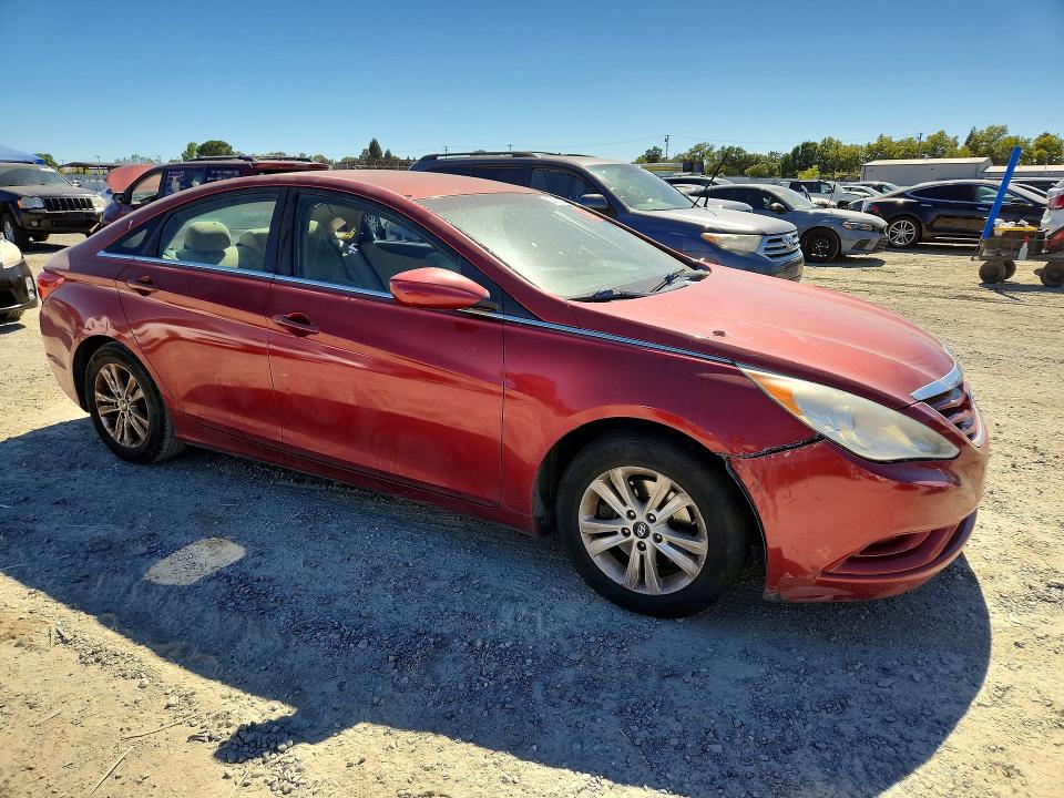 62319106 :رقم المزاد ، 5NPEB4AC1DH646429 vin ، 2013 Hyundai Sonata مزاد بيع