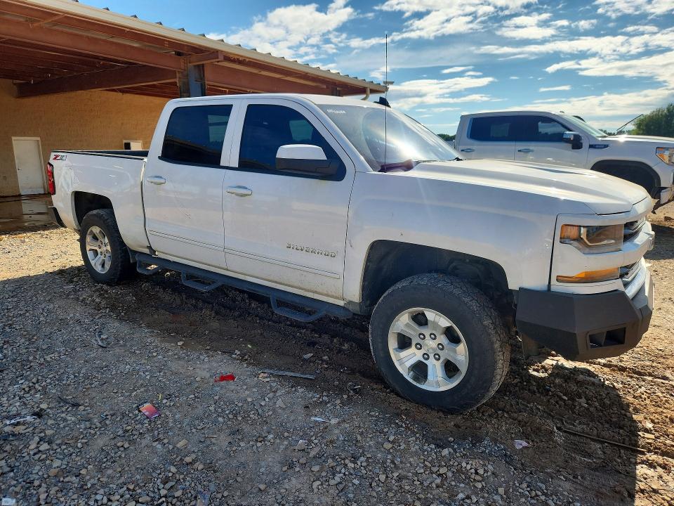 Продажа на аукционе авто 2018 Chevrolet Silverado, vin: 3GCUKREC6JG367081, номер лота: 61313276