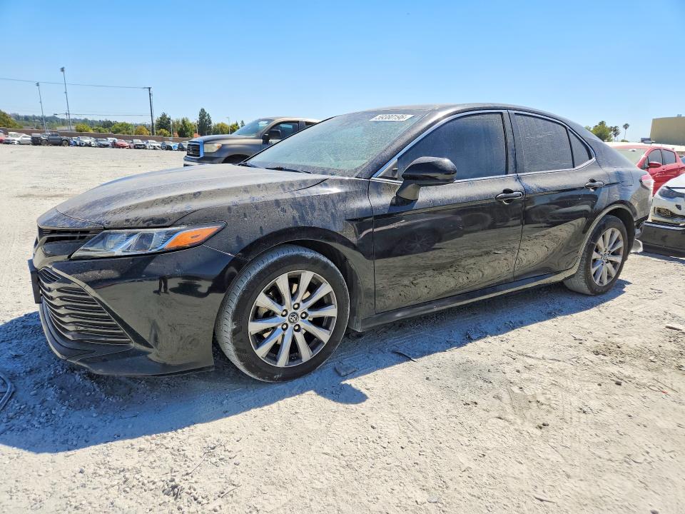 2018 Toyota Camry მანქანა იყიდება აუქციონზე, vin: 4T1B11HKXJU634942, აუქციონის ნომერი: 59380196