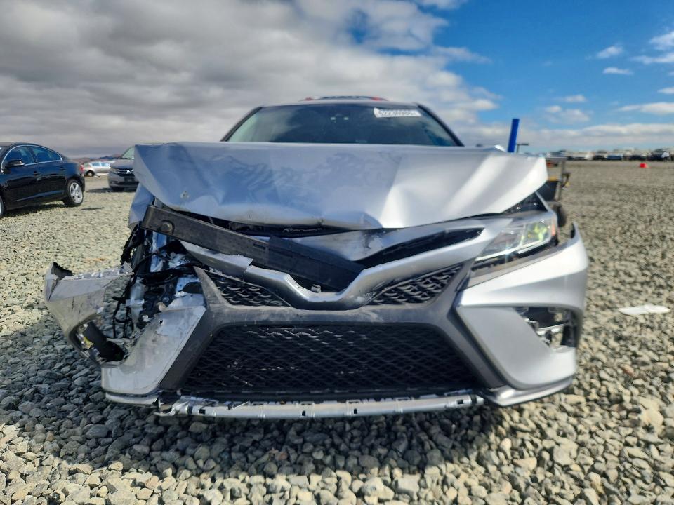 62236986 :رقم المزاد ، 4T1G11AK1LU967047 vin ، 2020 Toyota Camry مزاد بيع