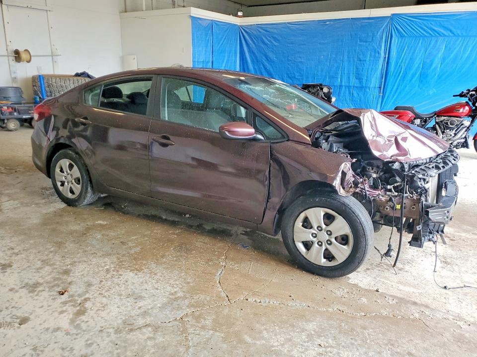 60307336 :رقم المزاد ، 3KPFK4A79HE040443 vin ، 2017 Kia Forte مزاد بيع