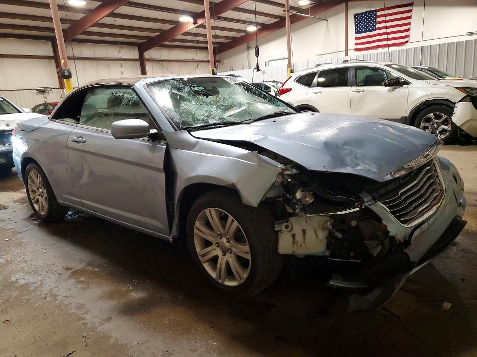 Продажа на аукционе авто 2013 Chrysler 200, vin: 1C3BCBEB7DN736162, номер лота: 61981316