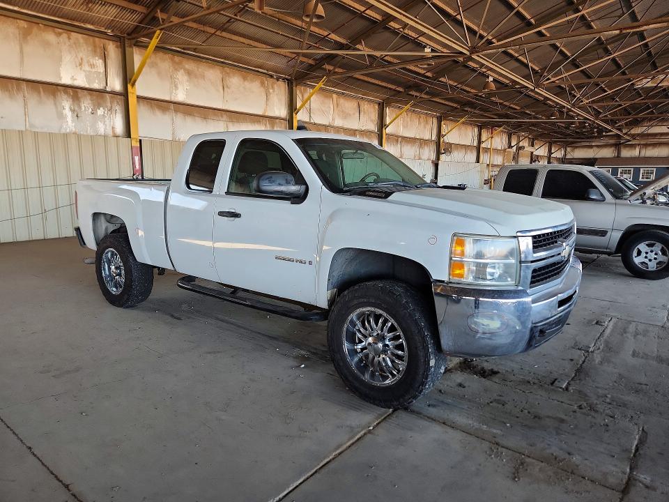 60688206 :رقم المزاد ، 1GCHK29K67E582521 vin ، 2007 Chevrolet Silverado مزاد بيع
