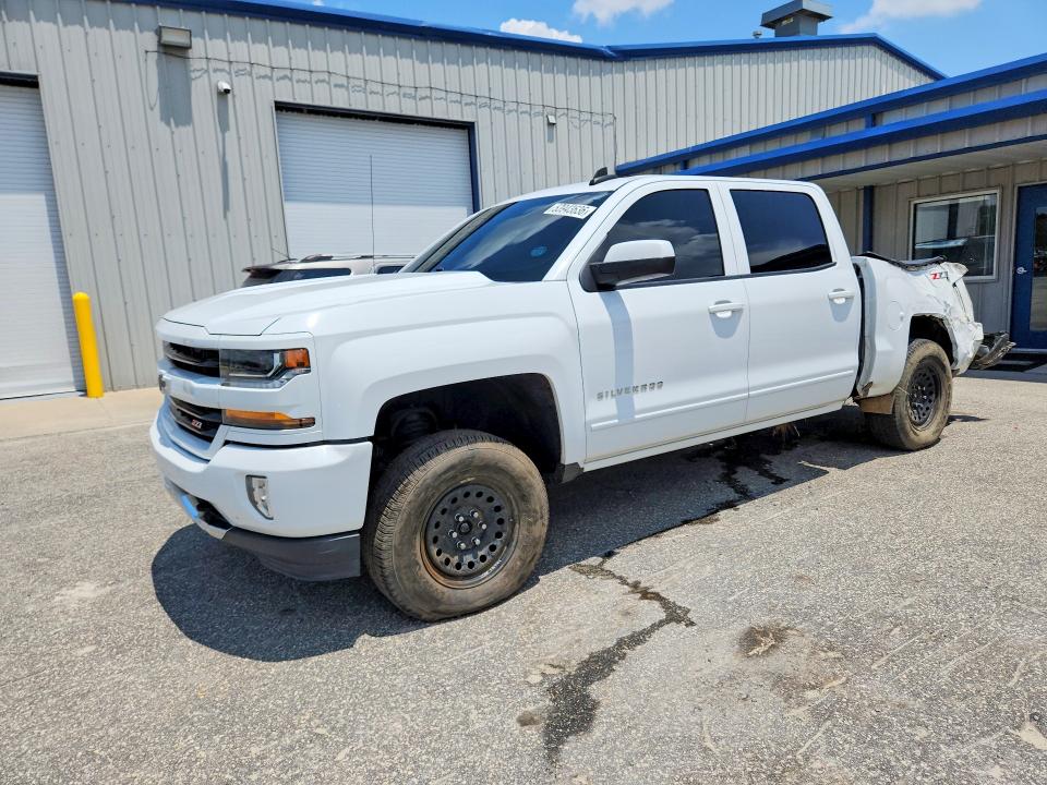 Продажа на аукционе авто 2018 Chevrolet Silverado, vin: 3GCUKREC5JG160469, номер лота: 53943636