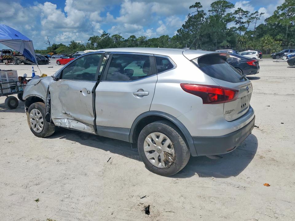 62248476 :رقم المزاد ، JN1BJ1CR7JW261844 vin ، 2018 Nissan Rogue Sport مزاد بيع
