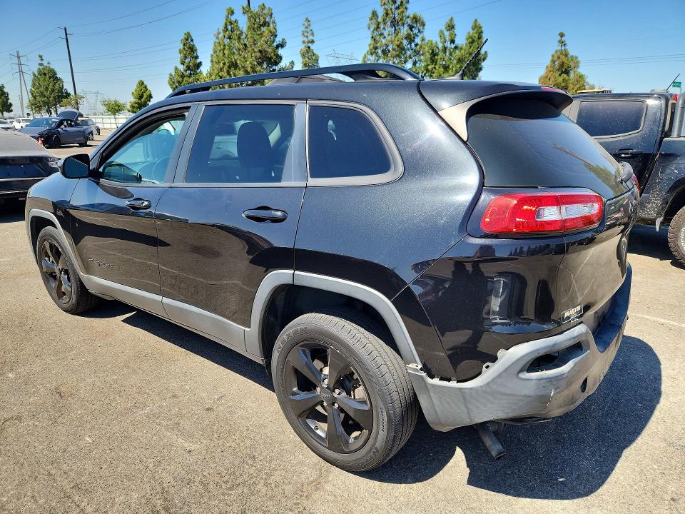 60915996 :رقم المزاد ، 1C4PJLCS8FW781382 vin ، 2015 Jeep Cherokee مزاد بيع