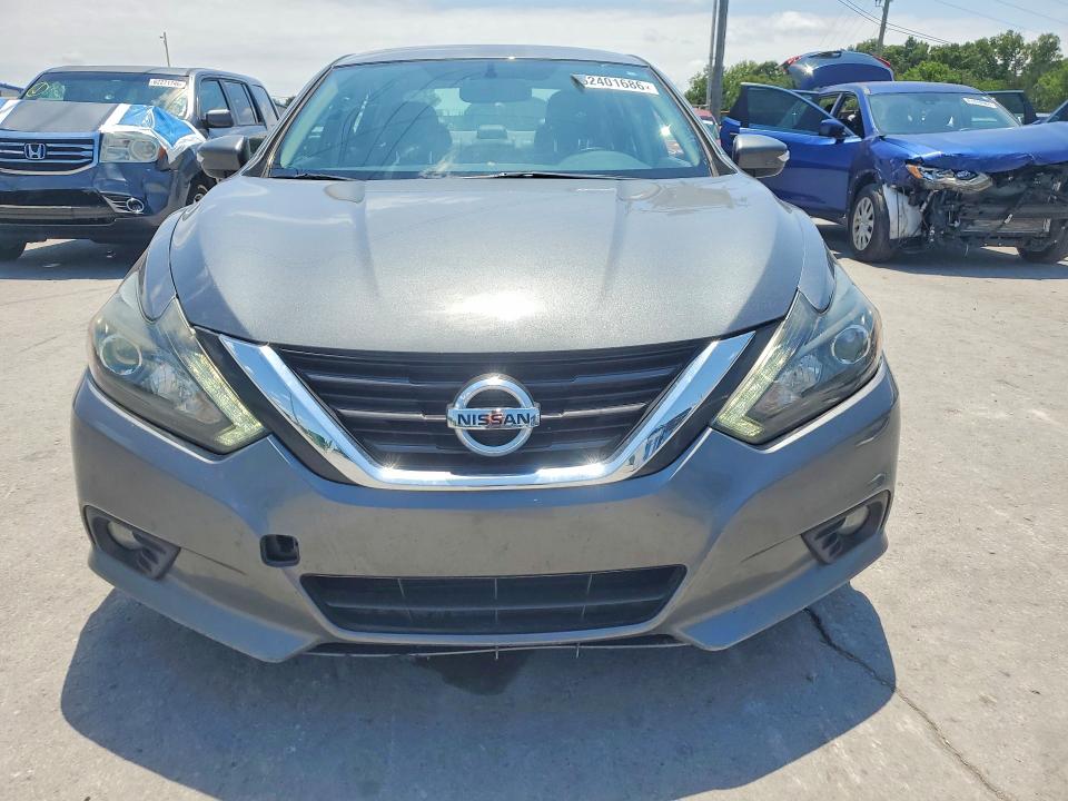 Продажа на аукционе авто 2017 Nissan Altima, vin: 1N4AL3AP0HC174112, номер лота: 62401686