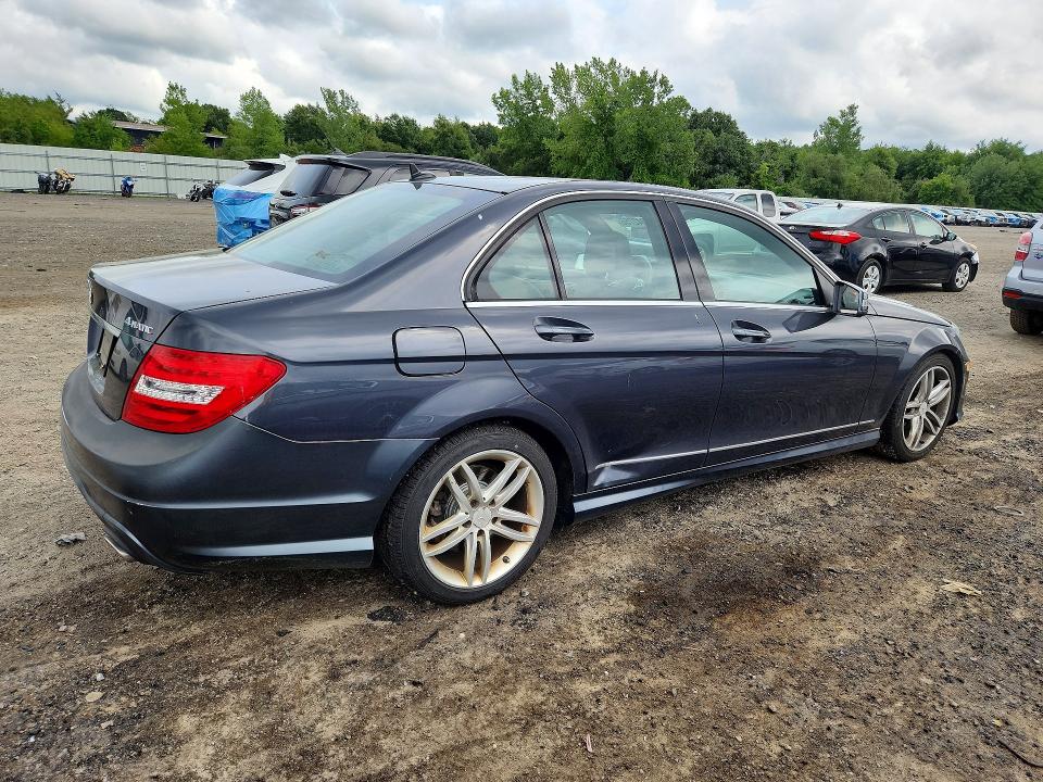 60042756 :رقم المزاد ، WDDGF8ABXDR276480 vin ، 2013 Mercedes-benz C مزاد بيع