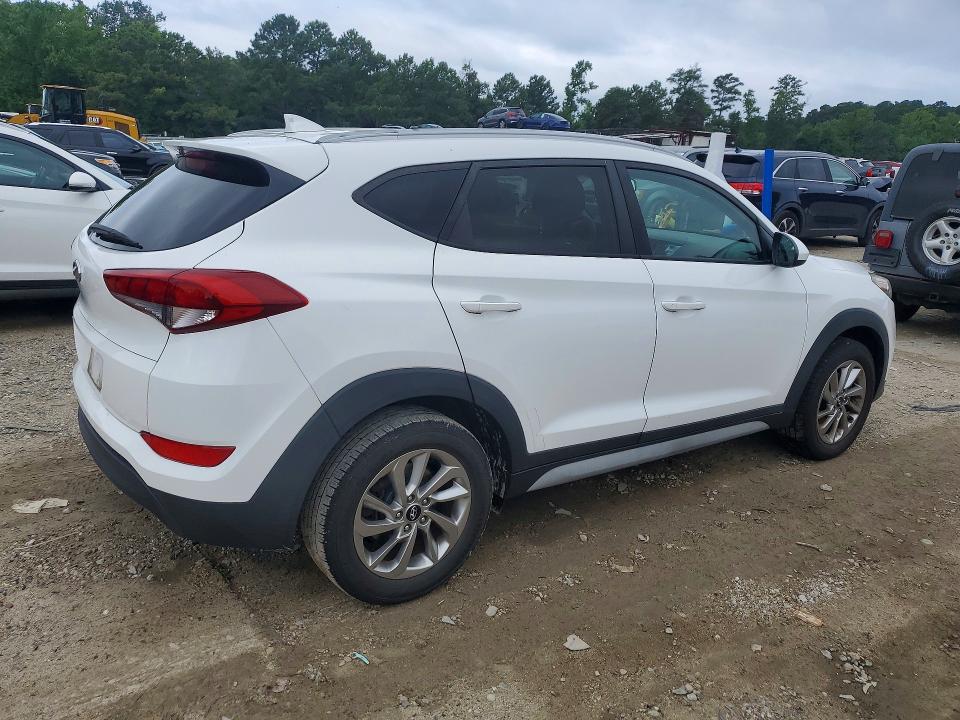 Продажа на аукционе авто 2018 Hyundai Tucson, vin: KM8J33A40JU670393, номер лота: 60486826