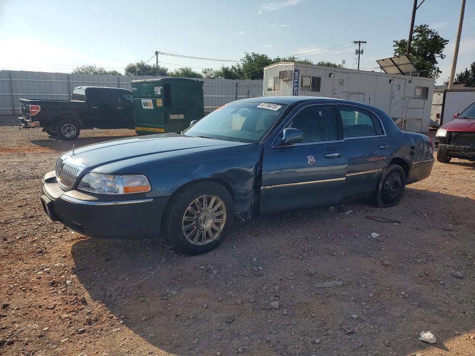 Продажа на аукционе авто 2003 Lincoln Town Car, vin: 1LNHM82W93Y627658, номер лота: 60756816