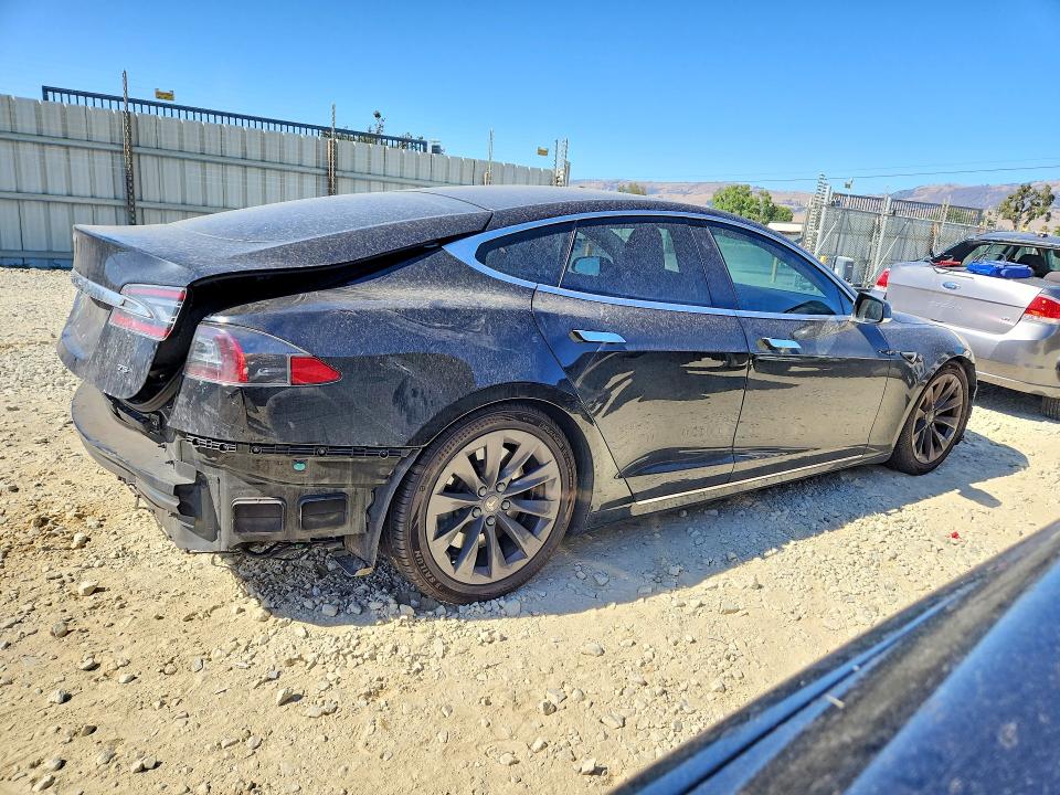 Продажа на аукционе авто 2017 Tesla Model S, vin: 5YJSA1E16HF225971, номер лота: 62623586