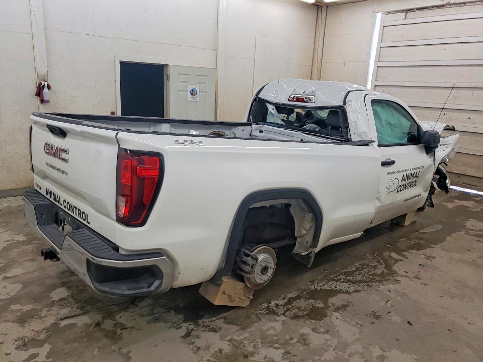 60126126 :رقم المزاد ، 3GTNUAEKXPG358934 vin ، 2023 Gmc Sierra مزاد بيع