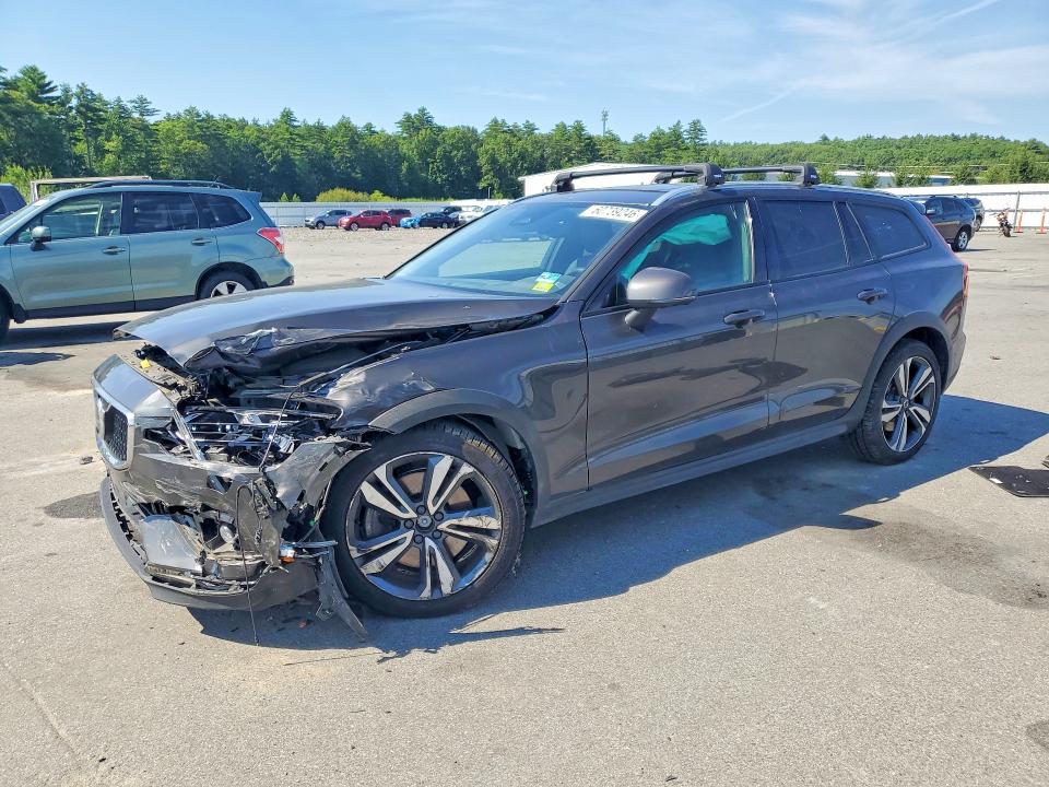 60739246 :رقم المزاد ، YV4L12WZ1P2106352 vin ، 2023 Volvo V60 مزاد بيع