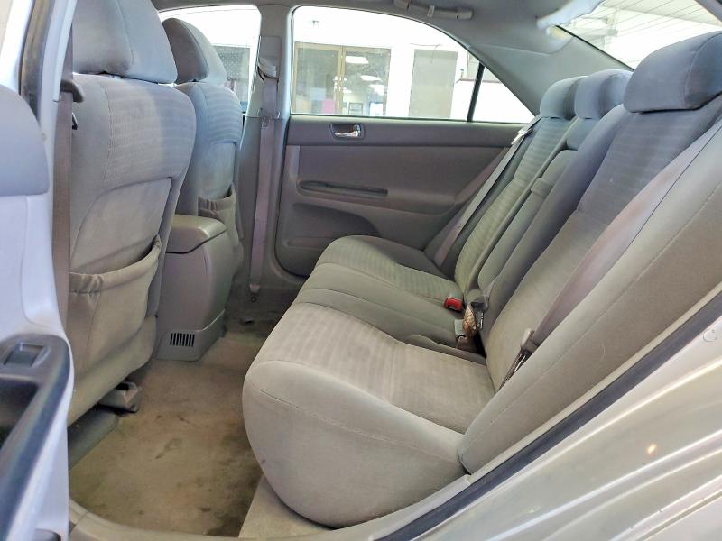 60390856 :رقم المزاد ، 4T1BE32KX5U630551 vin ، 2005 Toyota Camry مزاد بيع