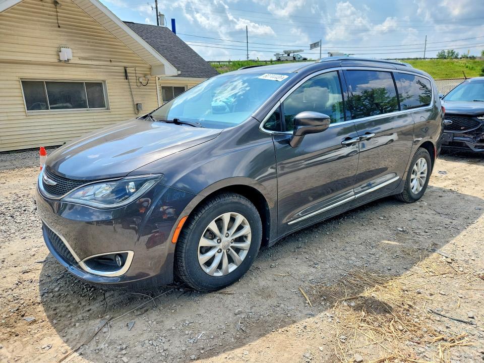 Продаж на аукціоні авто 2018 Chrysler Pacifica, vin: 2C4RC1BG2JR152030, номер лоту: 60744406