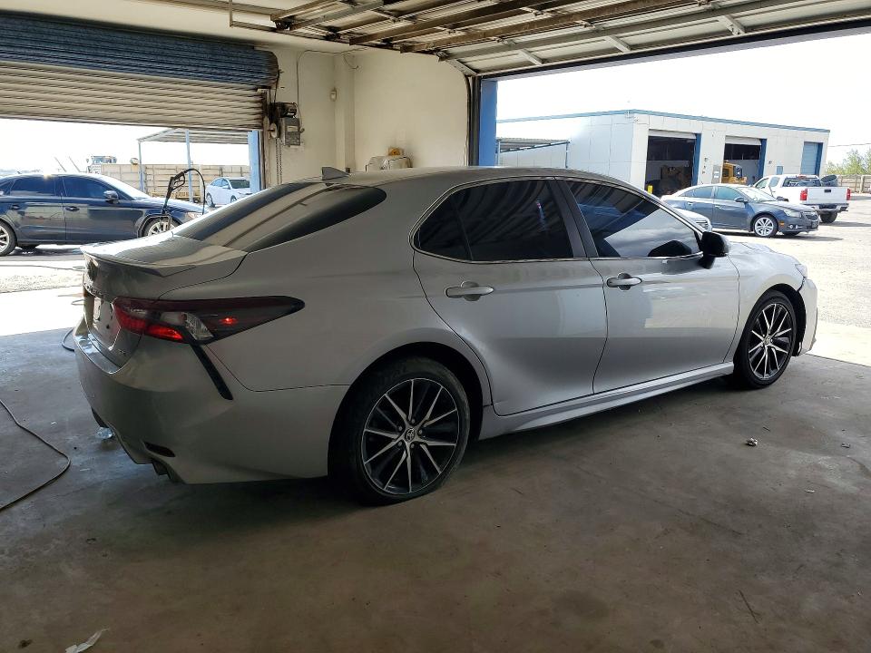 Продаж на аукціоні авто 2022 Toyota Camry, vin: 4T1G11AK8NU686236, номер лоту: 60854516