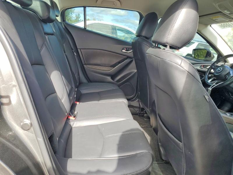 59671866 :رقم المزاد ، 3MZBN1V3XJM272232 vin ، 2018 Mazda 3 مزاد بيع