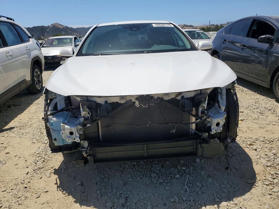 59630176 :رقم المزاد ، 4T1C31AK9PU613453 vin ، 2023 Toyota Camry Hybrid مزاد بيع