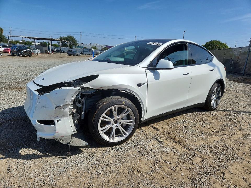 62292126 :رقم المزاد ، 7SAYGAEEXRF004602 vin ، 2024 Tesla Model Y مزاد بيع