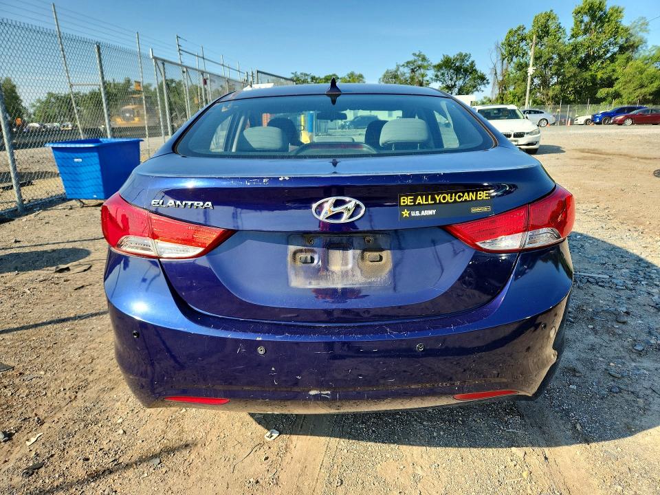 2013 Hyundai Elantra მანქანა იყიდება აუქციონზე, vin: 5NPDH4AE0DH413377, აუქციონის ნომერი: 60598056