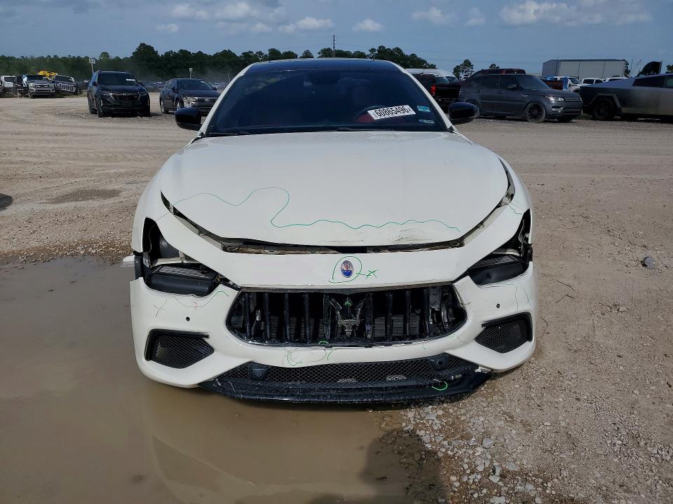 2021 Maserati Ghibli მანქანა იყიდება აუქციონზე, vin: ZAM57YSA4M1364665, აუქციონის ნომერი: 60865496