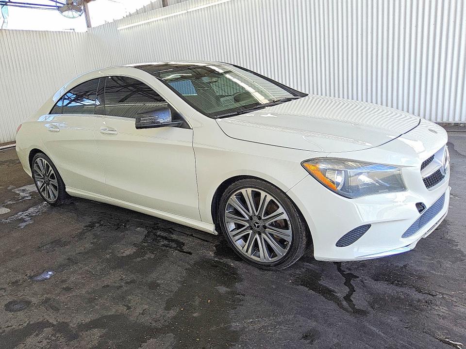 56980776 :رقم المزاد ، WDDSJ4EB2JN590526 vin ، 2018 Mercedes-benz Cla مزاد بيع
