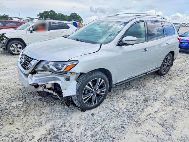 62089476 :رقم المزاد ، 5N1DR2MN9JC626778 vin ، 2018 Nissan Pathfinder مزاد بيع