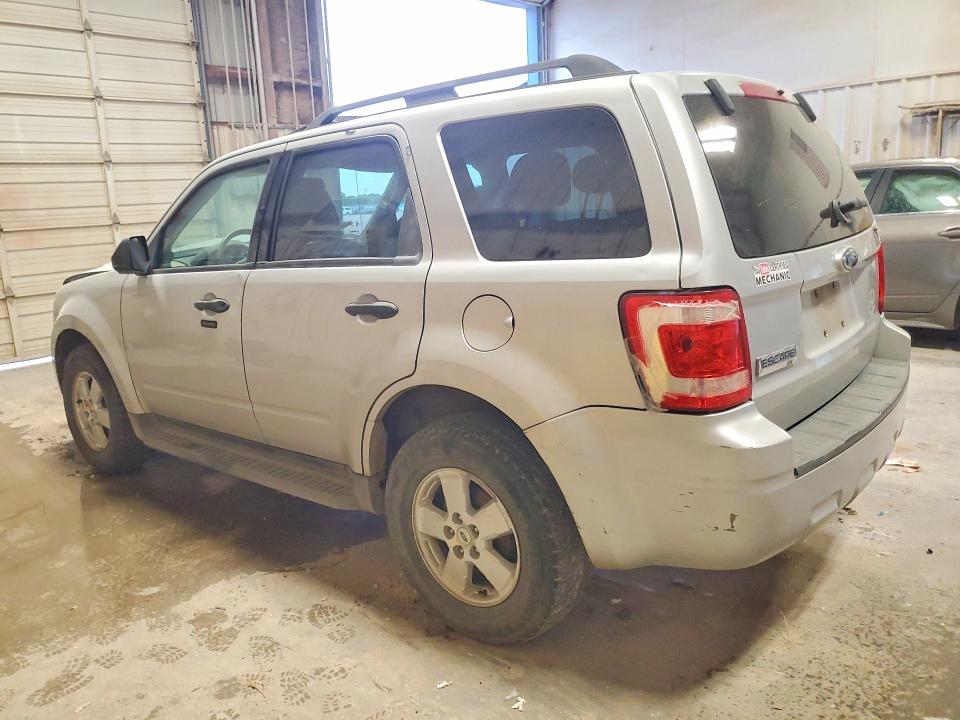 2009 Ford Escape მანქანა იყიდება აუქციონზე, vin: 1FMCU03709KA57502, აუქციონის ნომერი: 61078366