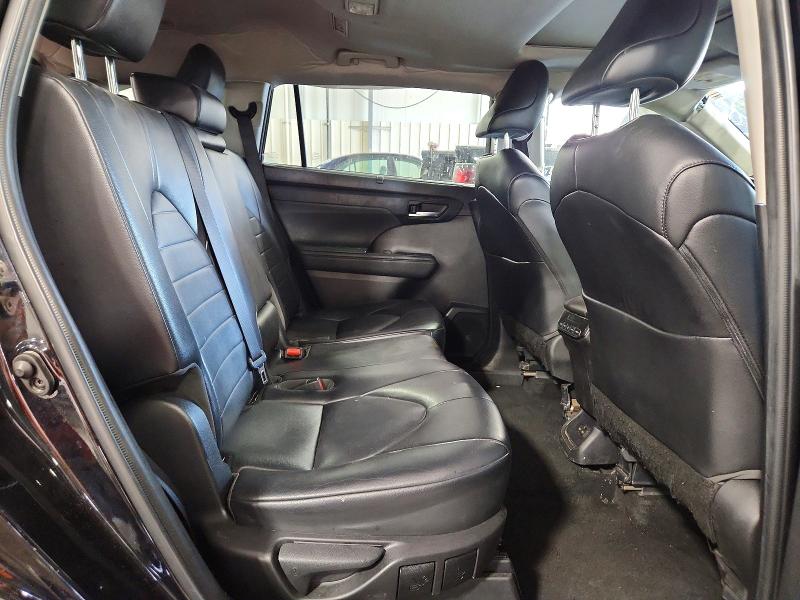 Auction sale of the 2022 Toyota Highlander, vin: 5TDHZRBH5NS584030, lot number: 61054716