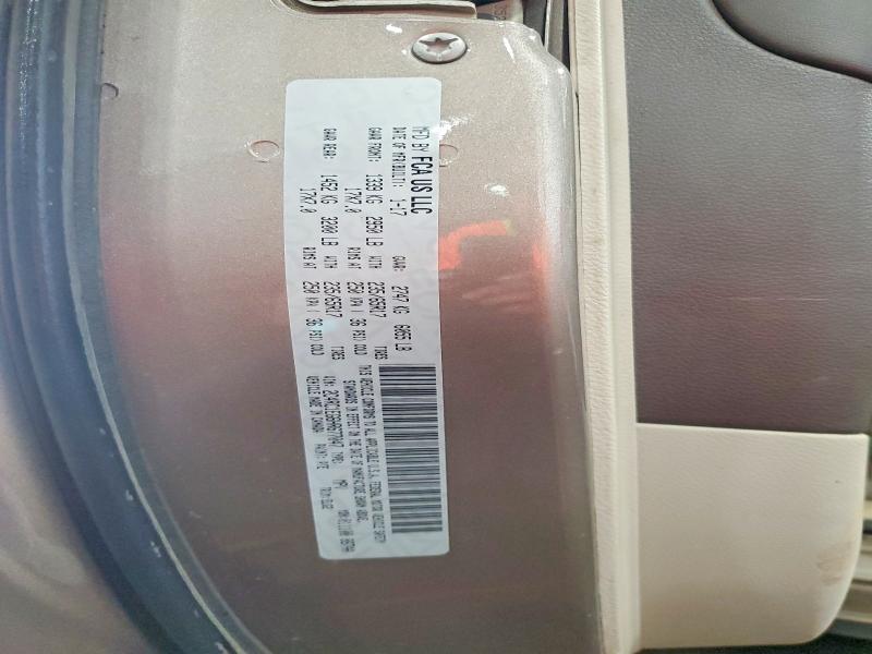 63109456 :رقم المزاد ، 2C4RC1EG6HR677047 vin ، 2017 Chrysler Pacifica مزاد بيع