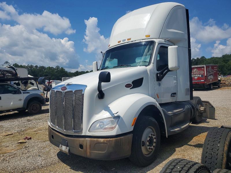 57897346 :رقم المزاد ، 1XPBA48XXGD361705 vin ، 2016 Peterbilt 579 مزاد بيع