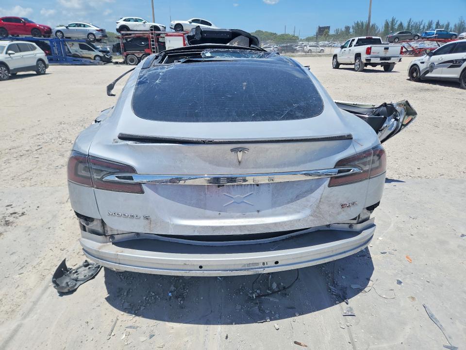 62128816 :رقم المزاد ، 5YJSA1DP8DFP17062 vin ، 2013 Tesla Model S مزاد بيع