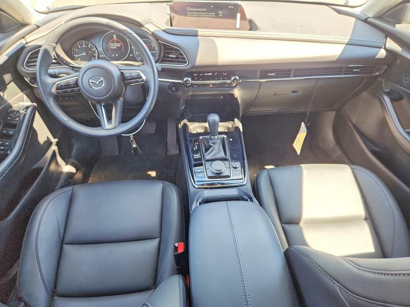 59893726 :رقم المزاد ، 3MVDMBCM8SM851834 vin ، 2025 Mazda Cx-30 مزاد بيع