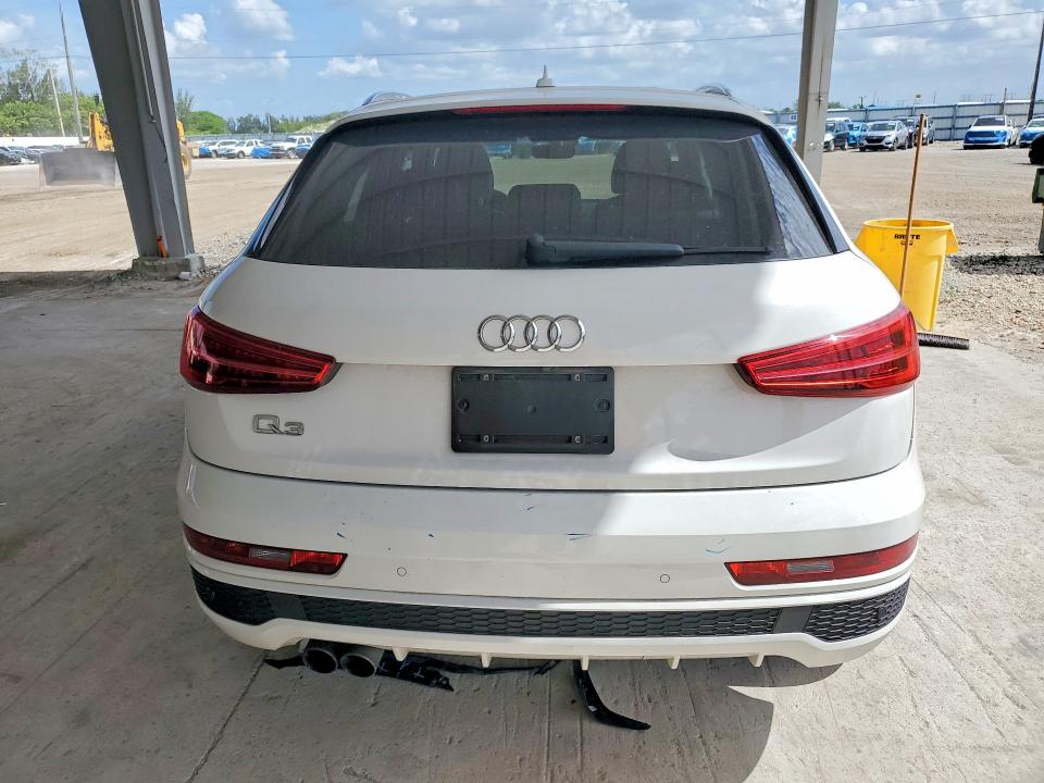 2018 Audi Q3 მანქანა იყიდება აუქციონზე, vin: WA1BCCFS5JR023727, აუქციონის ნომერი: 61384606
