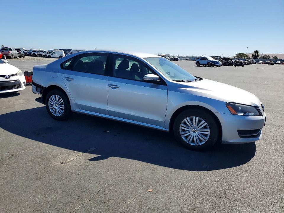 63155356 :رقم المزاد ، 1VWAT7A36FC099666 vin ، 2015 Volkswagen Passat مزاد بيع