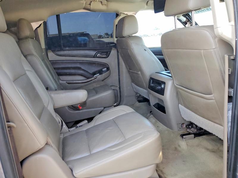 61596786 :رقم المزاد ، 1GNSCHKC3HR374607 vin ، 2017 Chevrolet Suburban مزاد بيع