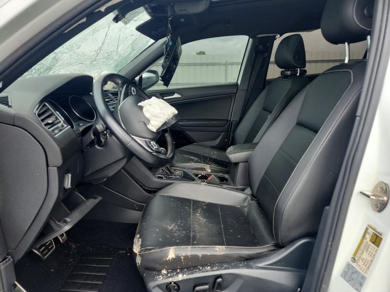 62304526 :رقم المزاد ، 3VV3B7AX6MM074667 vin ، 2021 Volkswagen Tiguan مزاد بيع