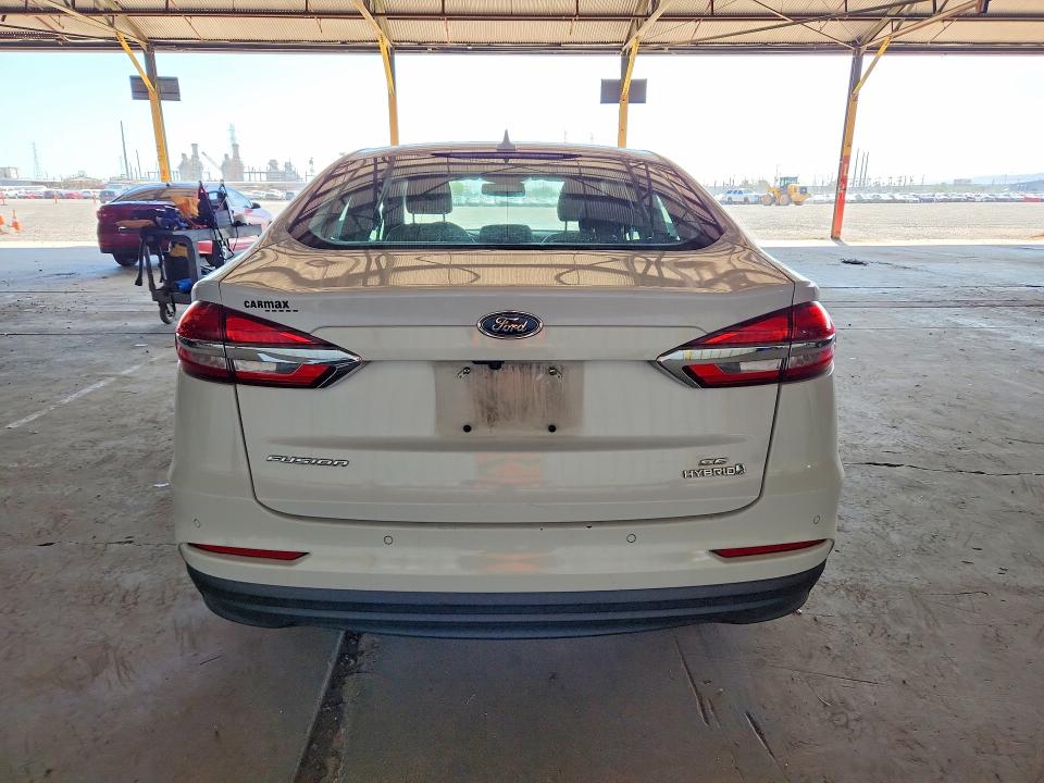 63377026 :رقم المزاد ، 3FA6P0LU3KR221993 vin ، 2019 Ford Fusion مزاد بيع