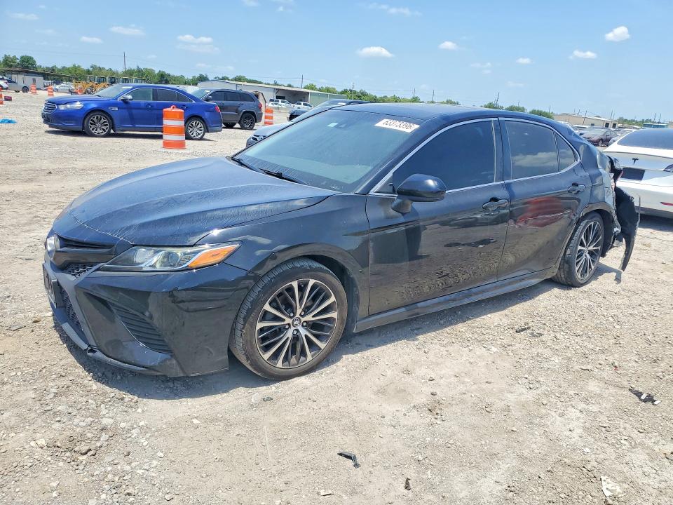 63373396 :رقم المزاد ، 4T1B11HK9JU158344 vin ، 2018 Toyota Camry مزاد بيع