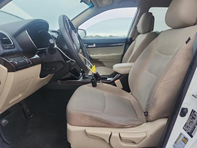 61192596 :رقم المزاد ، 5XYKT3A62FG551506 vin ، 2015 Kia Sorento مزاد بيع