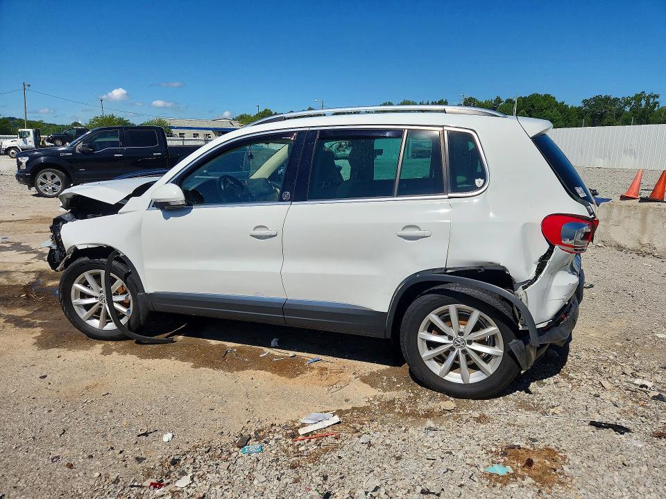 2017 Volkswagen Tiguan მანქანა იყიდება აუქციონზე, vin: WVGSV7AX0HW509489, აუქციონის ნომერი: 60605976