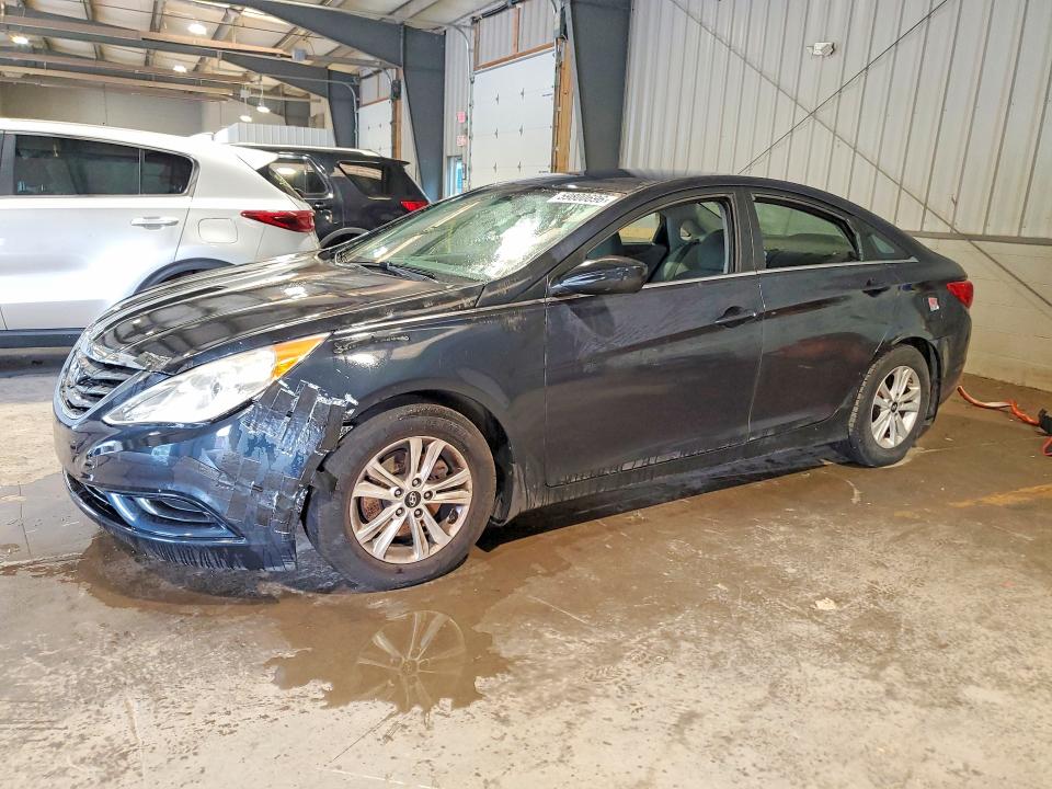 59800696 :رقم المزاد ، 5NPEB4AC6DH656776 vin ، 2013 Hyundai Sonata مزاد بيع