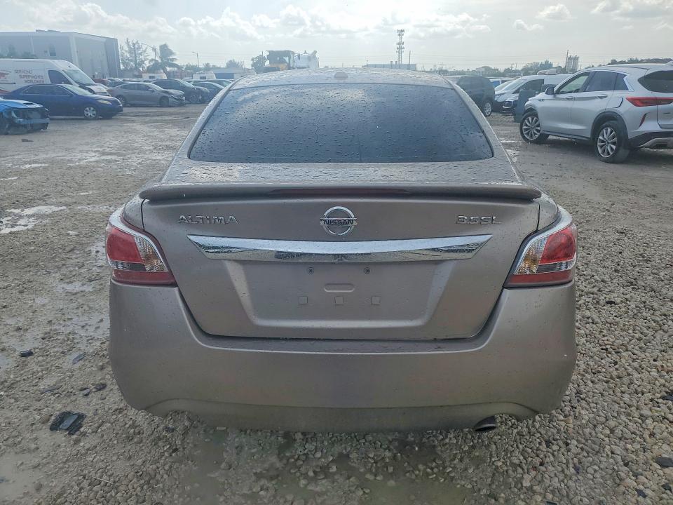 Продажа на аукционе авто 2015 Nissan Altima, vin: 1N4AL3AP6FN891325, номер лота: 61619016