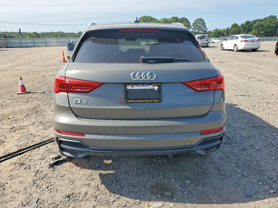 62633576 :رقم المزاد ، WA1EECF31L1026920 vin ، 2020 Audi Q3 مزاد بيع