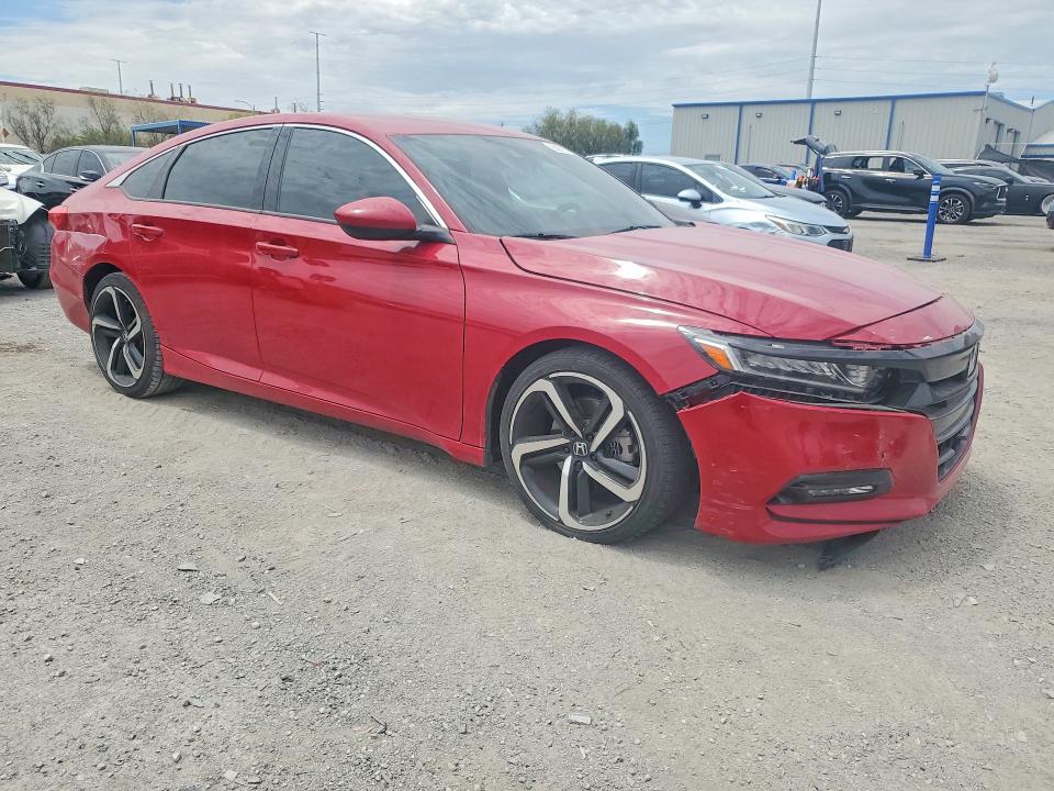 60871786 :رقم المزاد ، 1HGCV1F38JA160646 vin ، 2018 Honda Accord مزاد بيع